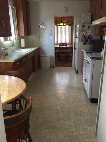 9581 Brookpark Rd, Downey, CA 90240-2546