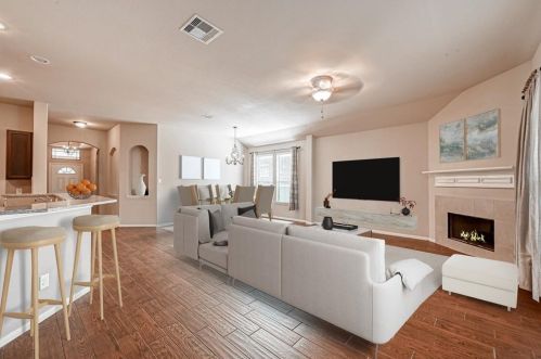 2514 Amy Lee Dr, Conroe TX  77304-5003 exterior