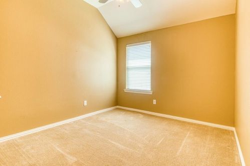 302 Round Lake Dr, Richmond TX 77469-1778 exterior