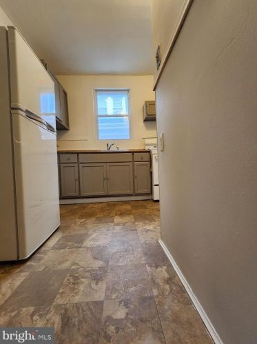 643 State St, Trenton NJ  08618-5566 exterior