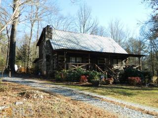490 New Liberty Estates Rd, Clarkesville, GA 30523-3293