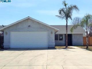 2404 Turner Ct, Visalia, CA 93291-2584