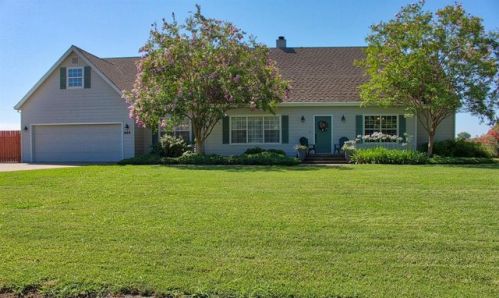 655 Saddleback Dr, Arboga, CA 95901-3150
