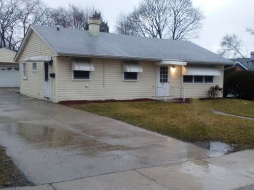 1950 Cherokee Rd, Carpentersville, IL 60110-1257