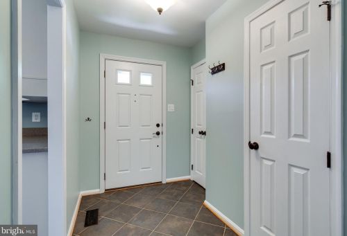 5643 Sutherland Ct, Springfield, VA 22015-1849