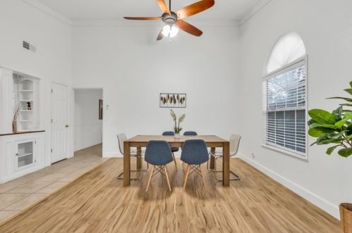 8616 Diamond Crest Ct, Elk Grove CA  95624-2848 exterior