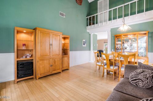 2911 Pico Pl, Oxnard, CA 93033-5610