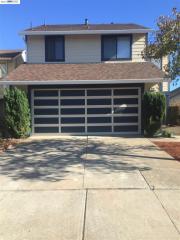 210 Mediterranean Ave, Hayward, CA 94544-6556