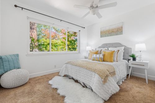 672 San Antonio Rd, Los Altos CA 94022-1245 exterior