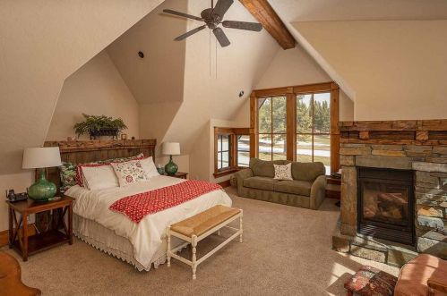 10237 Dick Barter, Truckee CA  96161-5172 exterior