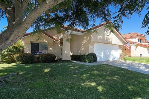 1729 Crystal Ridge Way, Vista, CA 92081-5455
