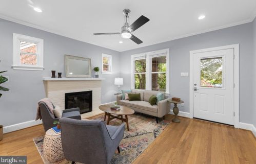 821 Bonifant St, Silver Spring MD 20910-5530 exterior