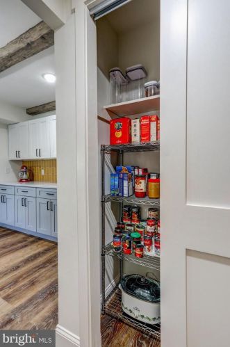 189 Valleybrook Dr, Lancaster PA  17601-4620 exterior