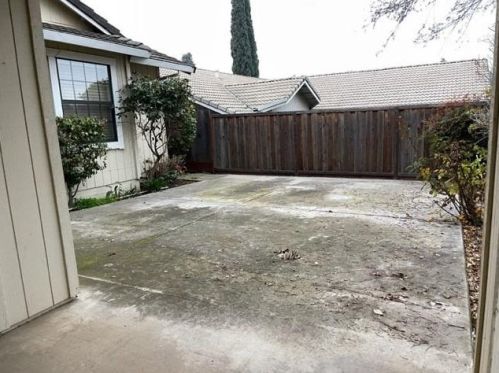 808 Cloverland Way, Valley Home, CA 95361-2632