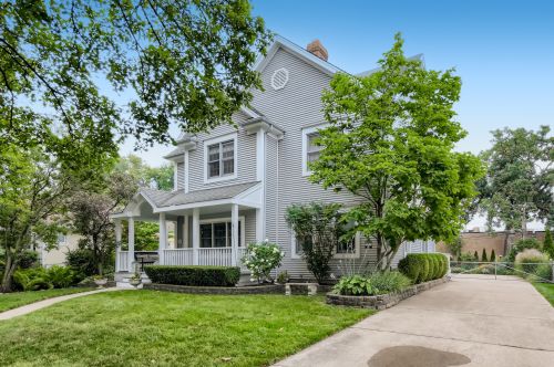 841 Jeannette St, Des Plaines, IL 60016-6307