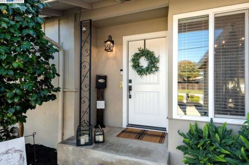 6250 Castillon Dr, Newark, CA 94560-1721