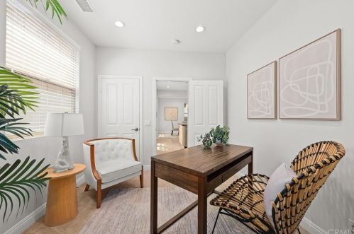 108 Spanish Lace, Irvine CA  92620-3424 exterior