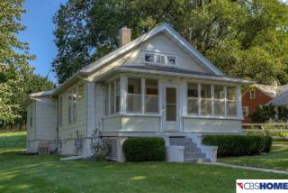2106 Camp Brewster Rd, Bellevue, NE 68005-4204