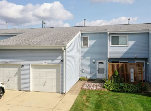 1889 Hickory Ln, Glendale Heights, IL 60139-2118