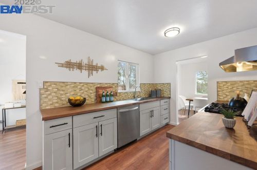 35 Baylor Ln, Concord CA  94523-1907 exterior