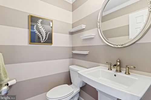 901 Balboa Dr, Silver Spring MD 20905-7422 exterior