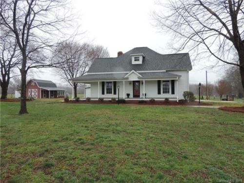 153 Seven Oaks St, Stanfield, NC 28163-9304