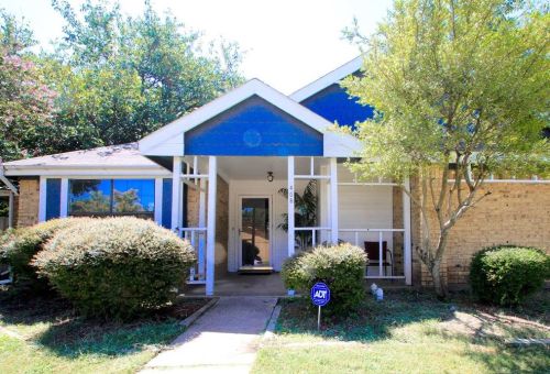 408 Lincoln Dr, Plano TX  75023-4713 exterior