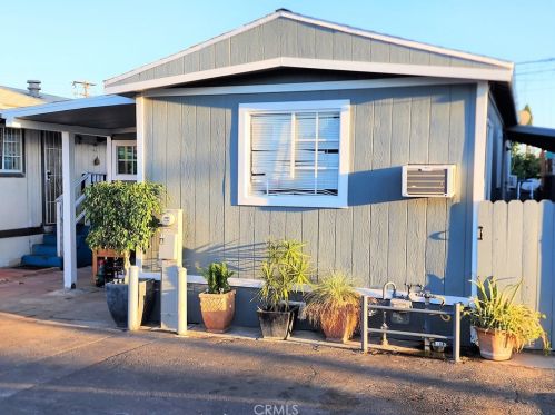 15325 Orange Ave, Paramount, CA 90723-3803