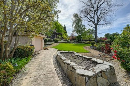 7701 Greenridge Way, Fair Oaks, CA 95628-4810
