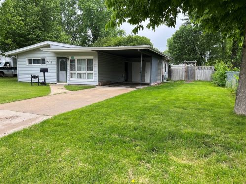 311 John St, North Aurora, IL 60542-1551