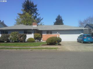 11941 Fargo St, Portland, OR 97220-1654