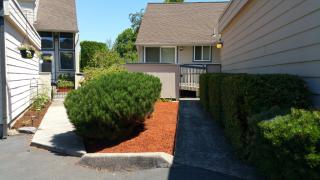 445 Village Squire Ave, Damascus OR  exterior