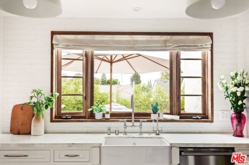 1114 Mountain St, Glendale CA  91207-1834 exterior