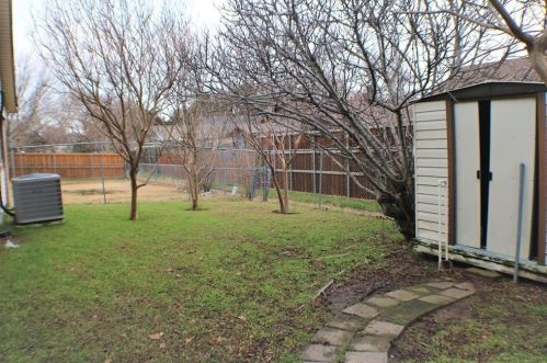 2312 Placid Dr, Carrollton TX 75007-5720 exterior