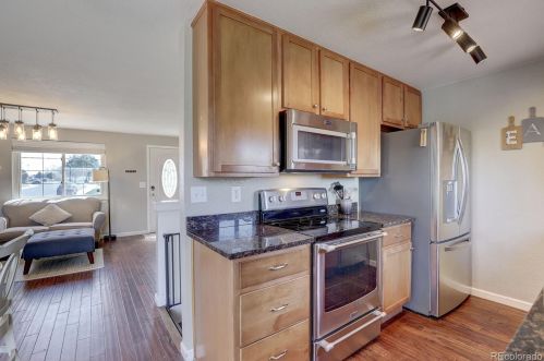 1246 Croke Dr, Denver CO  80260-5427 exterior