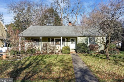 37 Heritage Rd, Tavistock, NJ 08033-3405