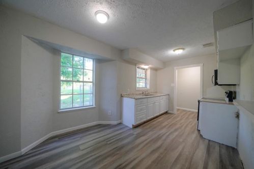 1261 Whipporwill Rd, Conroe TX  77303-5297 exterior
