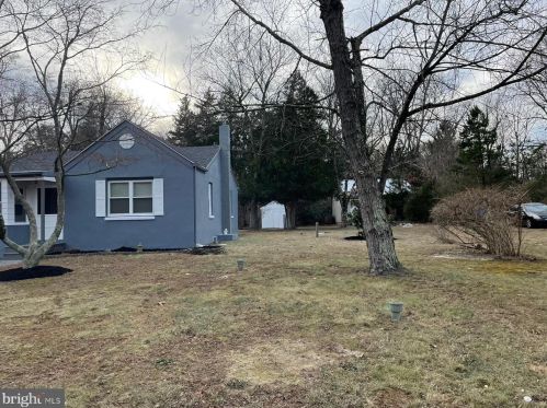 320 Cedar Ave, Waterford, NJ 08089-1747