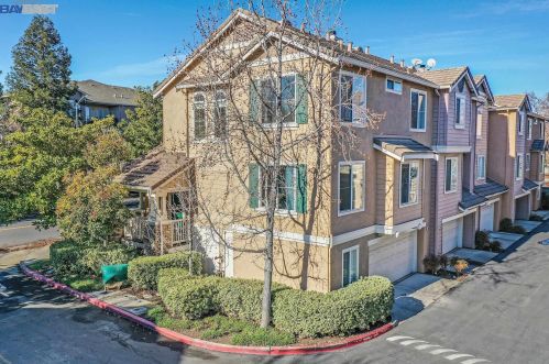4930 Hibernia Dr, Pleasanton, CA 94568-7553