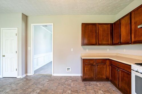 3069 Elmwood Rd, Atlanta GA  30349-8105 exterior
