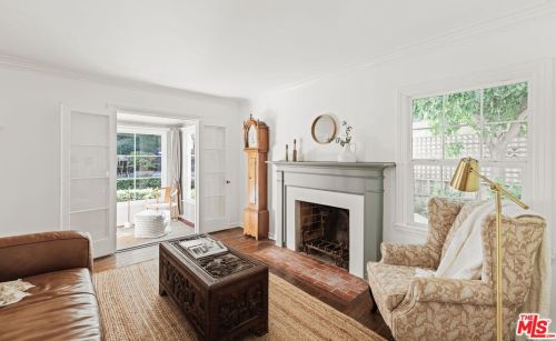 2480 Chevy Chase Dr, Glendale CA  91206-1845 exterior