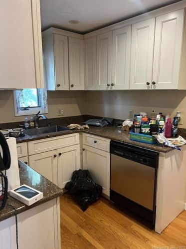 80 Trolley Crossing Ln, Middletown, CT 06457-5845