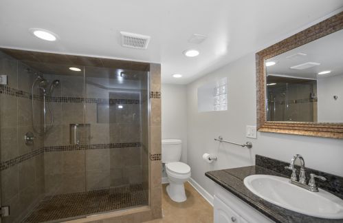 6534 Ebinger Dr, Niles IL 60714-4435 exterior