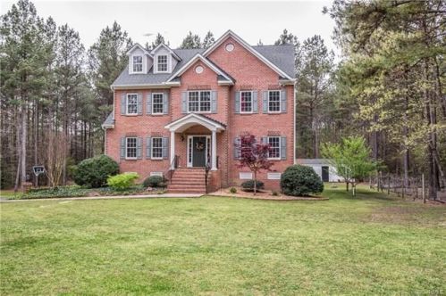 9010 Pleasant Grove Ter, Disputanta, VA 23842-4010