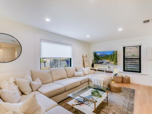 207 El Paso St, Austin TX  78704-6321 exterior