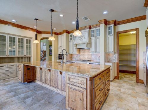 8708 Capehart Cv, Austin TX  78733-3260 exterior