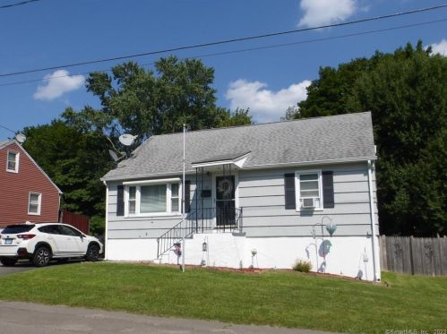 51 Villa Rd, Waterbury, CT 06706-1913