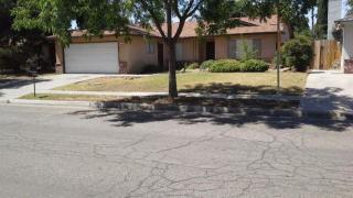 4636 Holland Ave, Fresno, CA 93722-4312