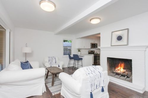 40 Assisi Way, Norwalk CT  06851-3216 exterior