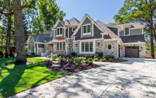 964 Sylvan Cir, Naperville, IL 60540-5532